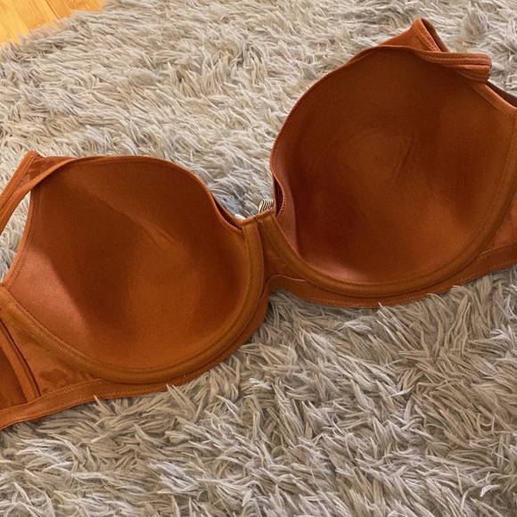 bra - Picture 2 of 2